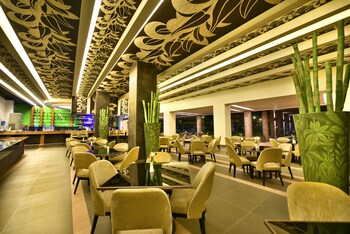 Speke Apartments Wampewo,Central Region>>Kampala,4 star