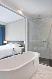 Blue Woods Hotel - Deerlijk,Kortrijk>>Deerlijk,4 star