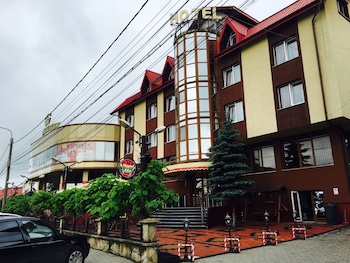La Sura Getilor,Nord-Est>>Suceava,3 star