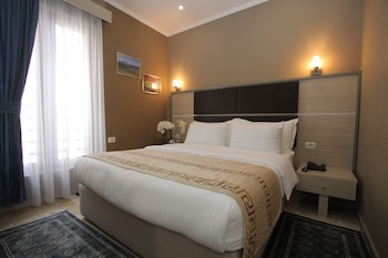 capital tirana hotel