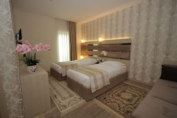capital tirana hotel