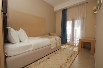 capital tirana hotel