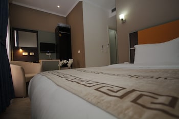 capital tirana hotel