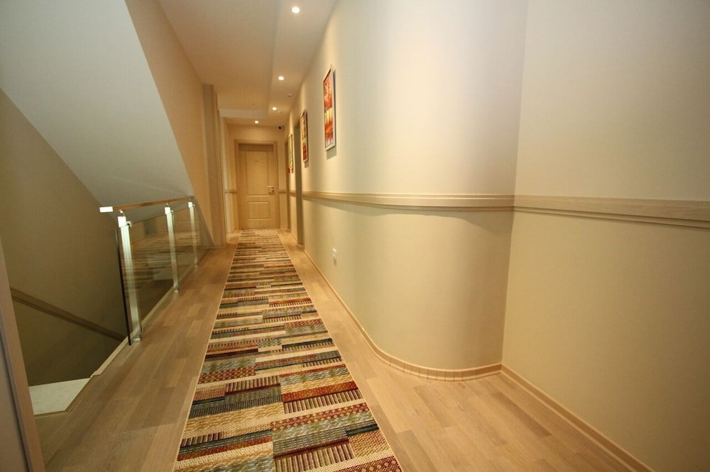 capital tirana hotel