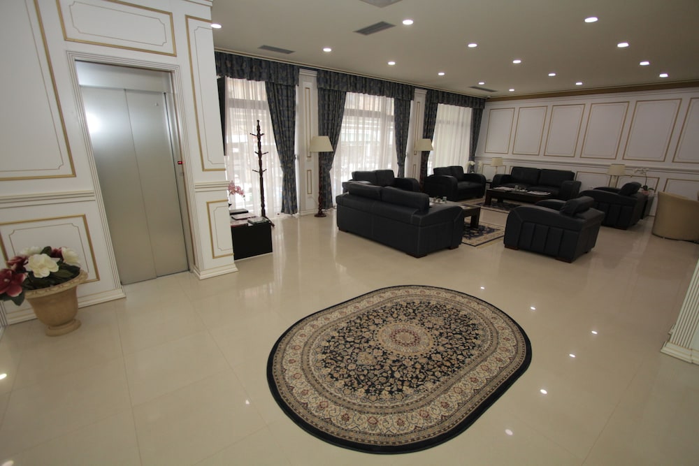 capital tirana hotel