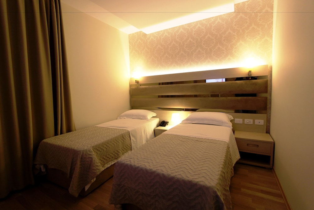 capital tirana hotel