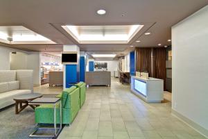 Holiday Inn Express Kamloops By Ihg,British Columbia>>Kamloops,3 star
