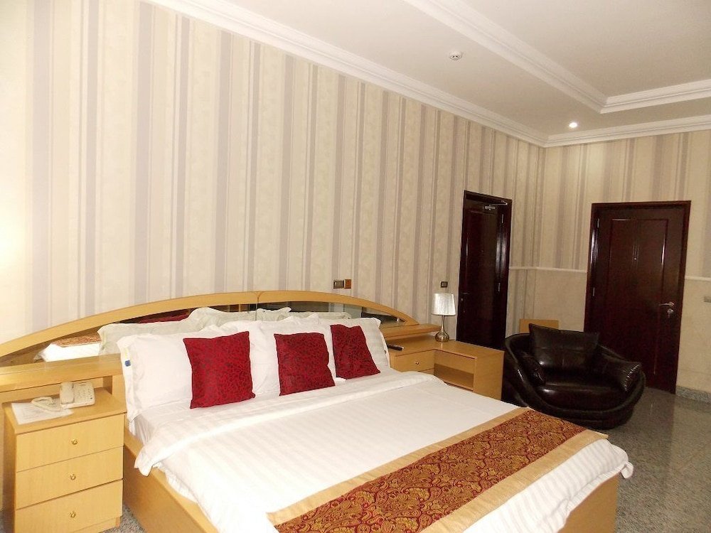 ajuji greenwich hotel