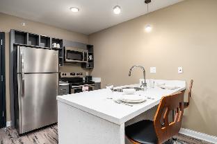 The Hotel Sync,Plum Springs>>Bowling Green,2.5 star