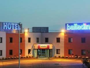 hotel akena la ferte bernard