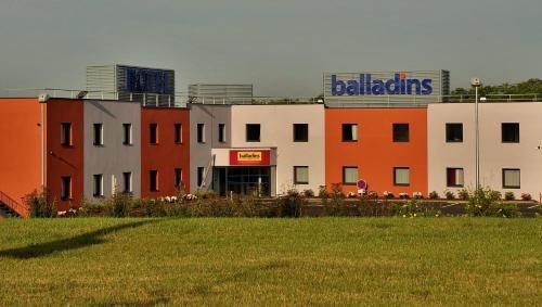 hotel akena la ferte bernard