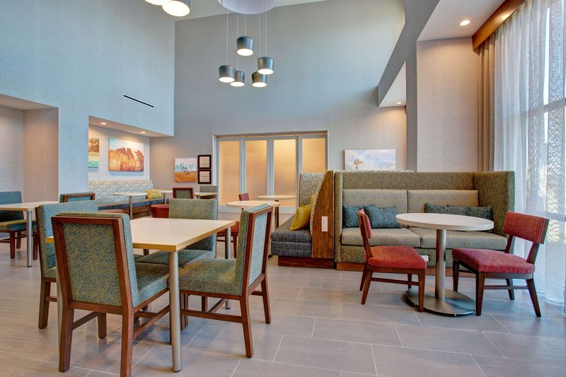 hampton inn and suites borger
