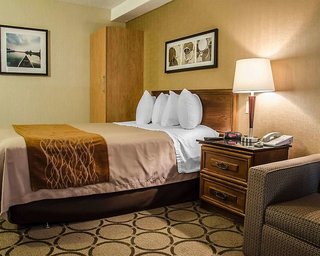Comfort Inn Boucherville,Longueuil>>Boucherville,3 star