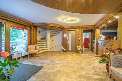 schlosshotel self check in hotel am schlosspark
