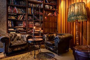Hotel V Nesplein,Nes 49 Amsterdam, 1012 Kd - The Netherlands,4 star