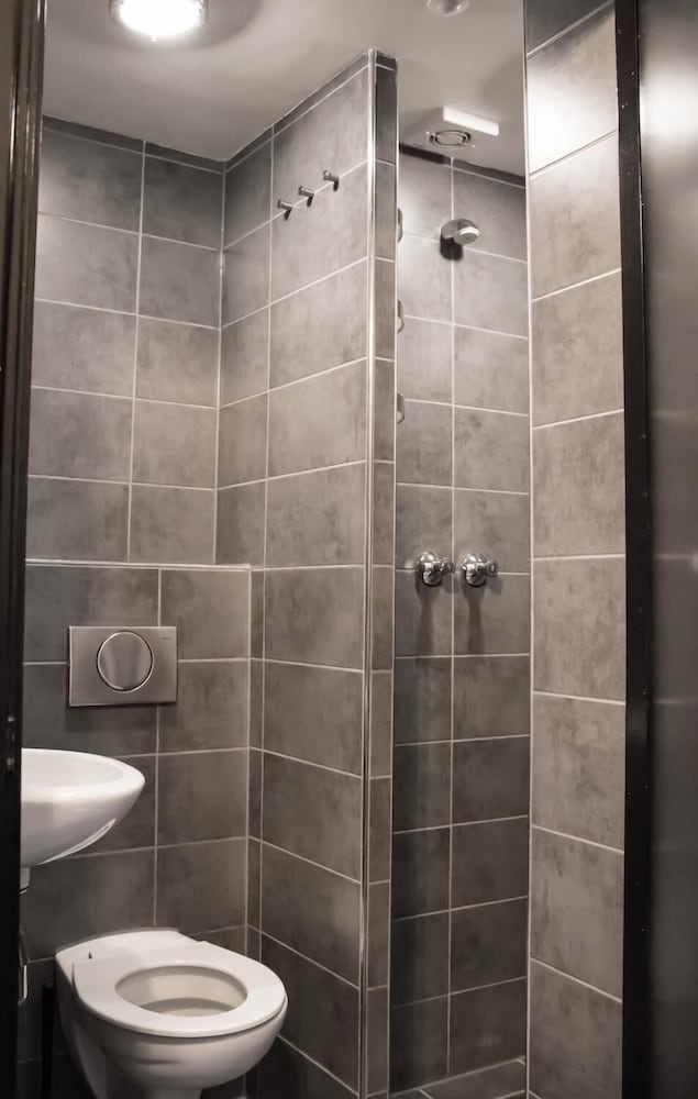 amsterdam hostel sarphati