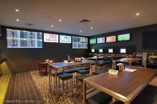 morayfield tavern and motel