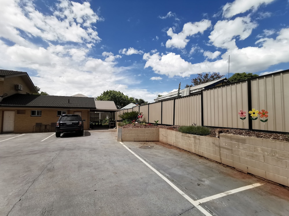 leichhardt motor inn