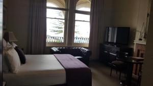 largs pier hotel motel