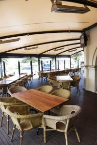 largs pier hotel motel