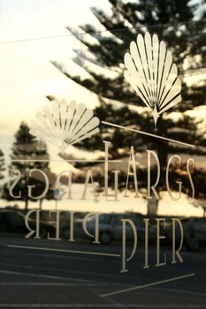 largs pier hotel motel