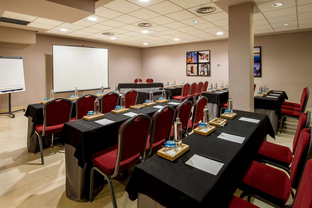 vincci lys hotel
