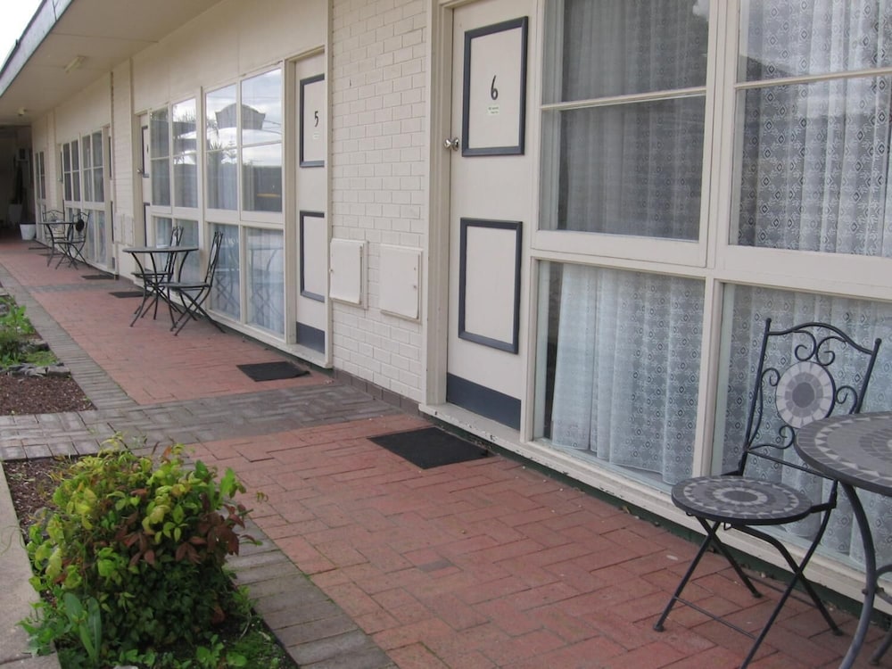 darlot motor inn