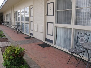 darlot motor inn