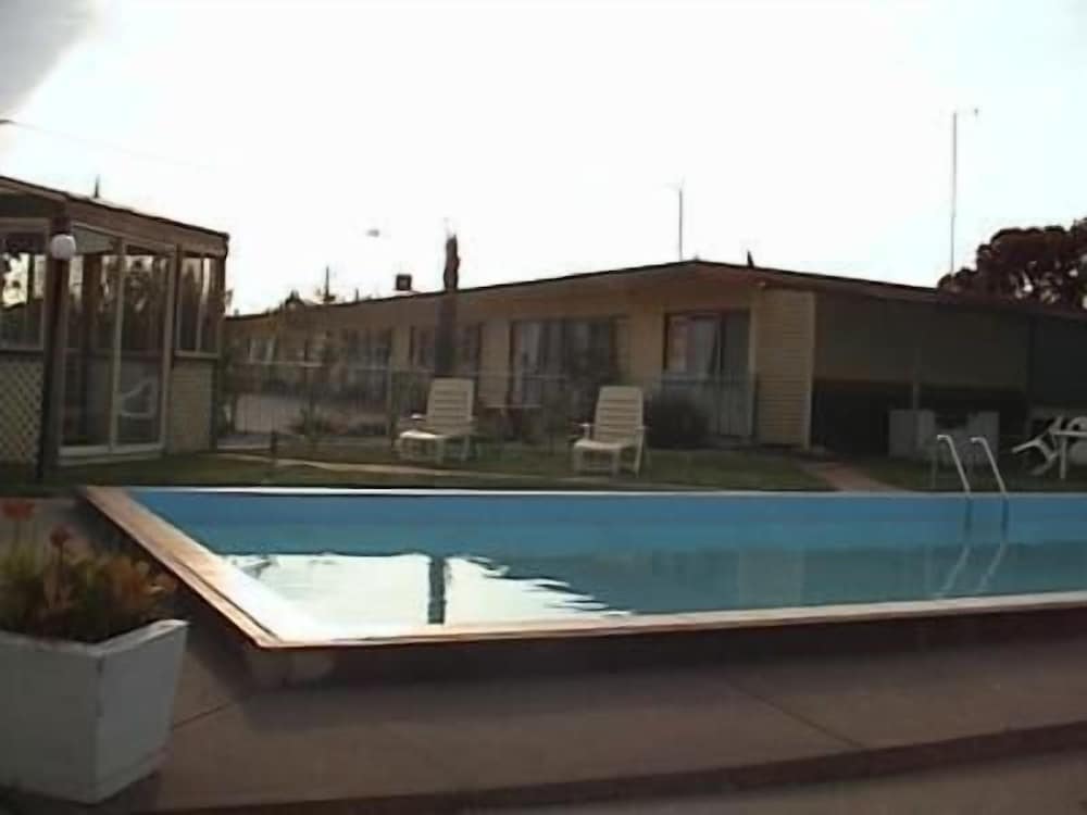 darlot motor inn