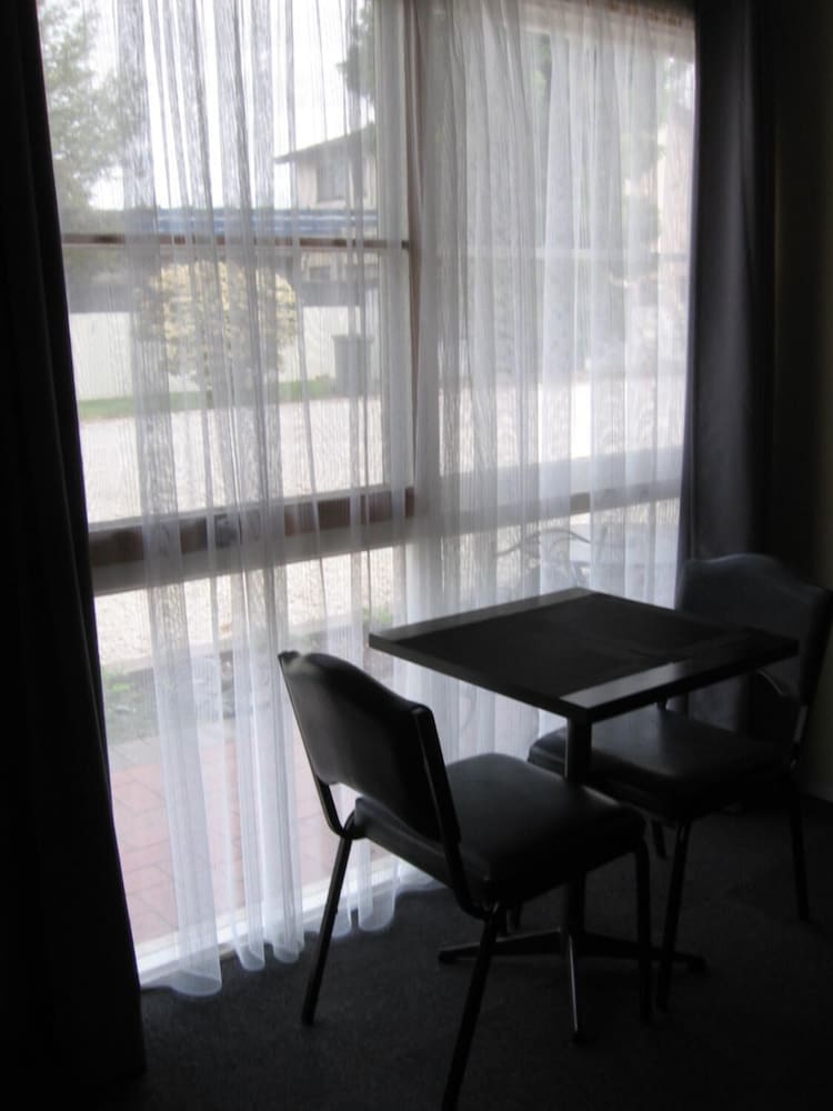 darlot motor inn