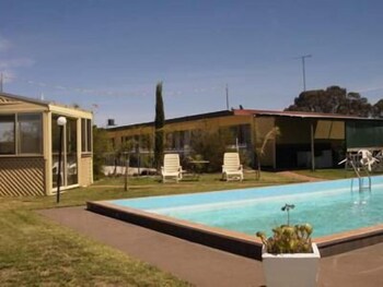darlot motor inn