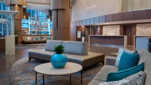 Vancouver Marriott Pinnacle Downtown,North Vancouver>>Coal Harbour,4 star