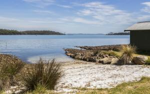 Abs By The Bay,Eaglehawk Neck>>Carlton,4 star