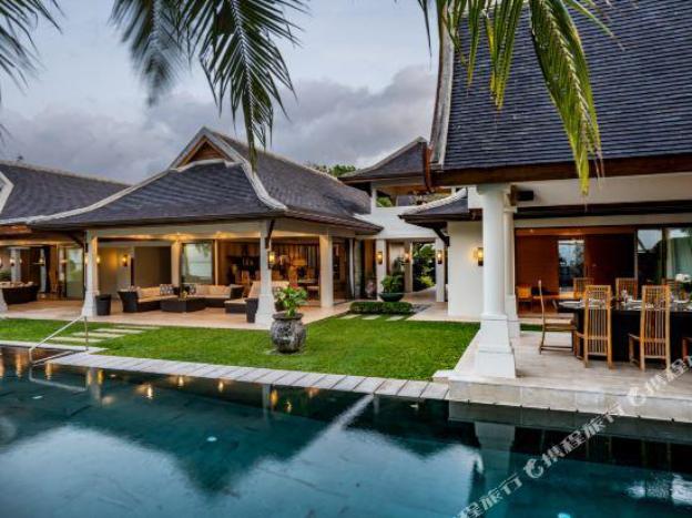 miskawaan beachfront villas