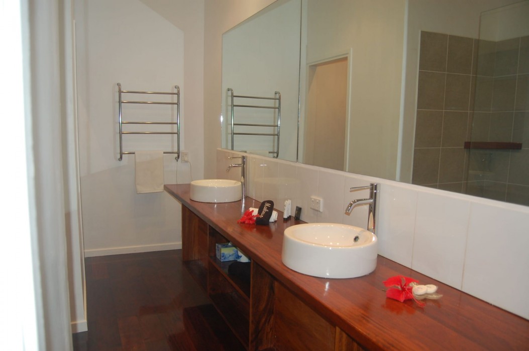 barrier beach resort