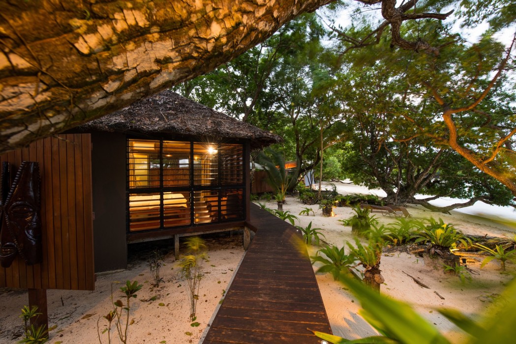 barrier beach resort