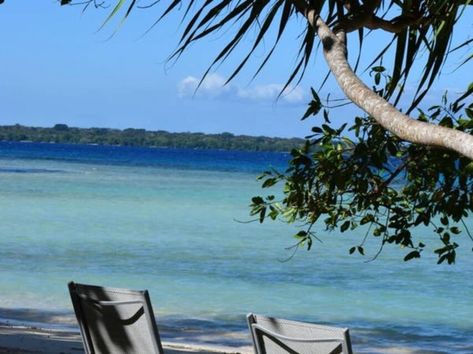 barrier beach resort