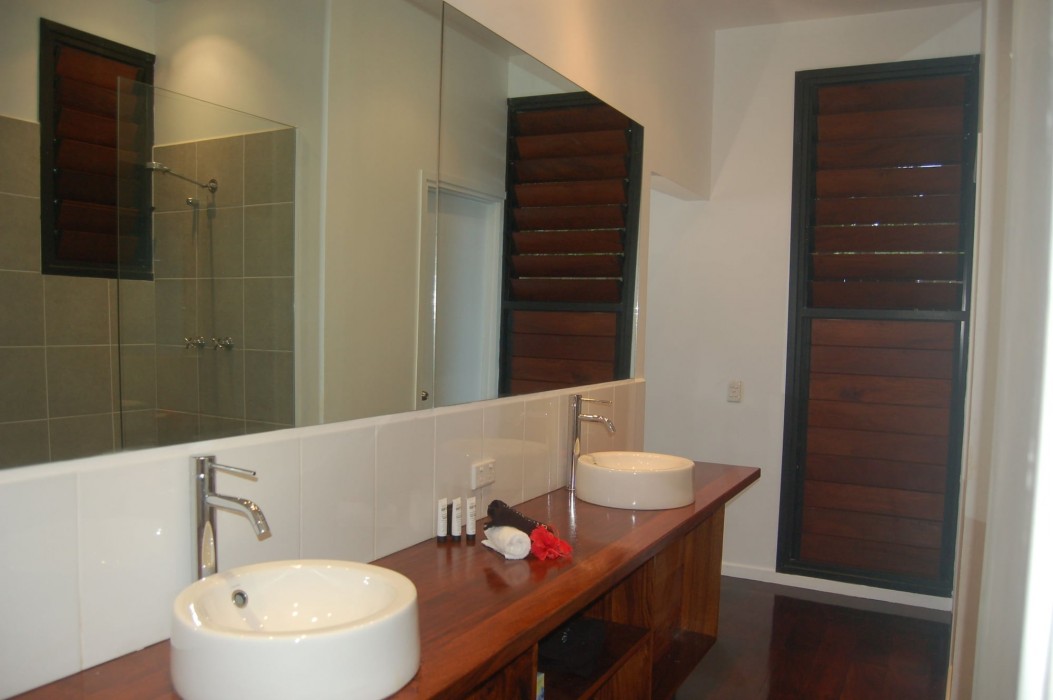 barrier beach resort