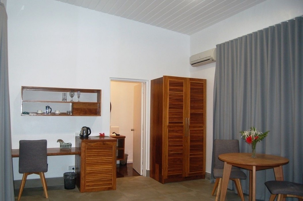 barrier beach resort
