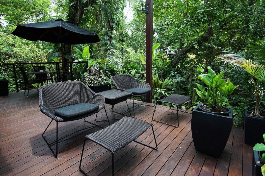 barrier beach resort