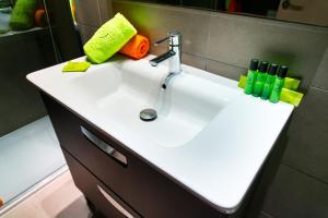 cosmo apartments concell de cent