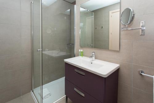 cosmo apartments concell de cent