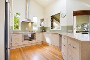 Tathra Beach House Apartments,Cuttagee>>Bega,5 star