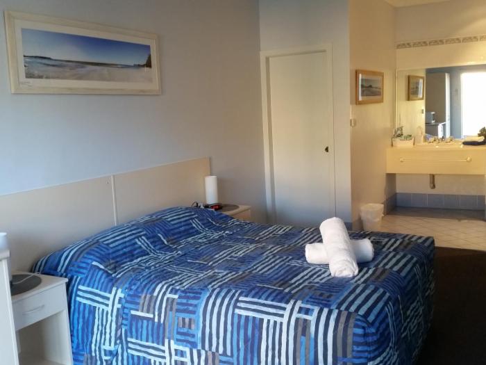 dolphins of mollymook motel