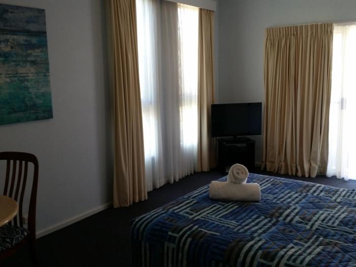 dolphins of mollymook motel