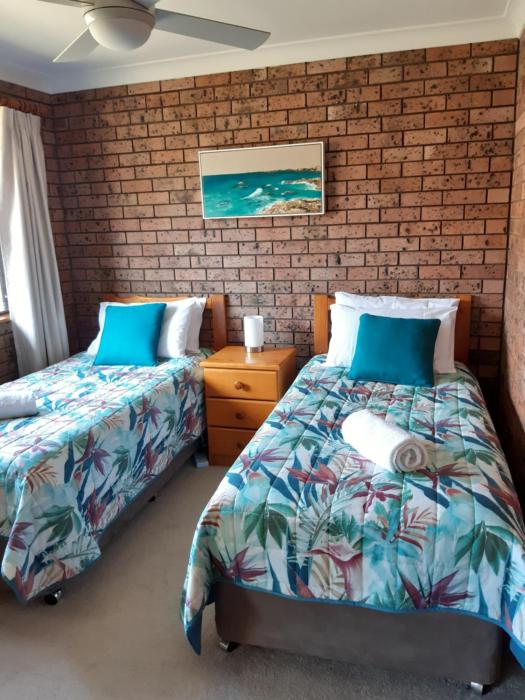 dolphins of mollymook motel