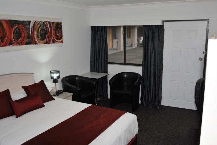 alabaster motor inn taree