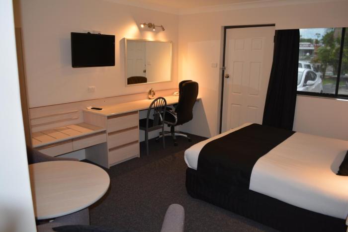 alabaster motor inn taree