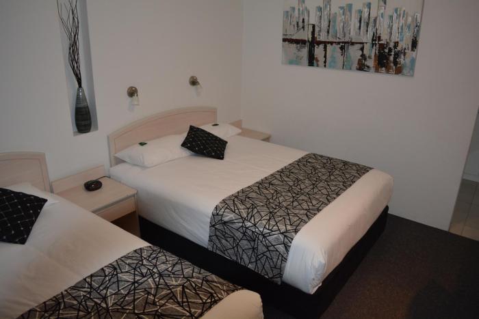 alabaster motor inn taree