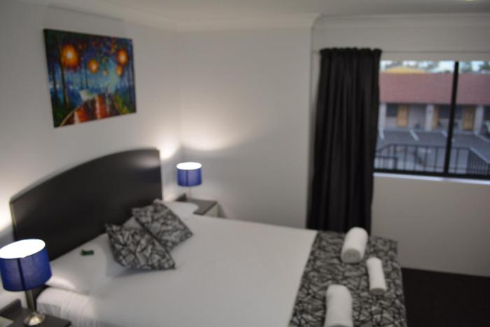 alabaster motor inn taree